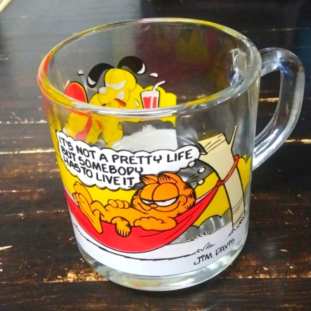 Garfield collectable glass mug